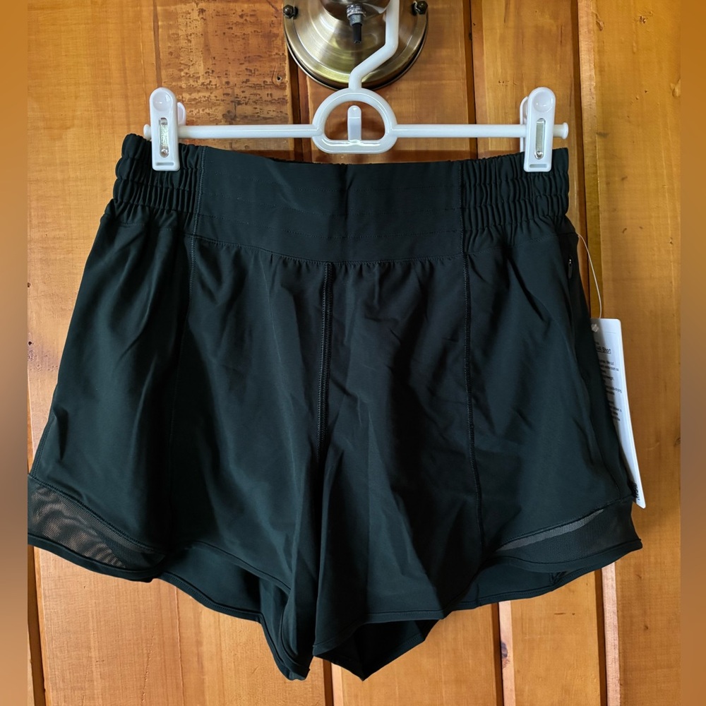 Lululemon hotty hot HR short 4’’ lined